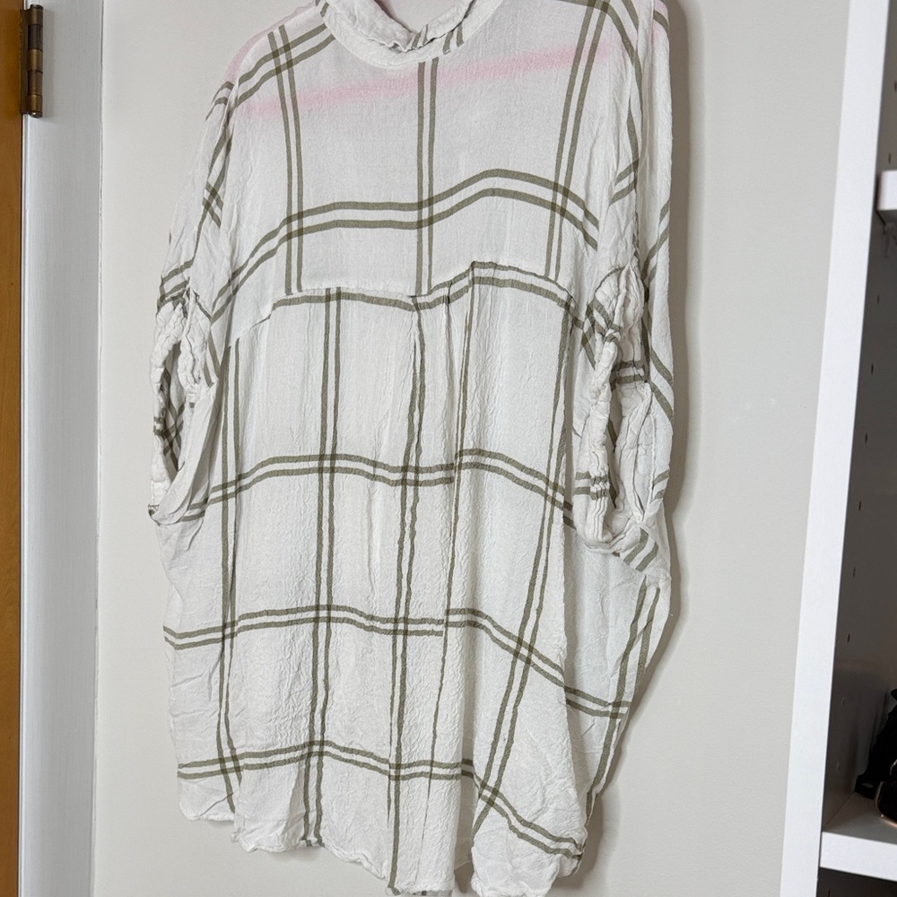 Jane and Delancey White and Green Plaid Button-Down Shirt - Picture 6 of 8